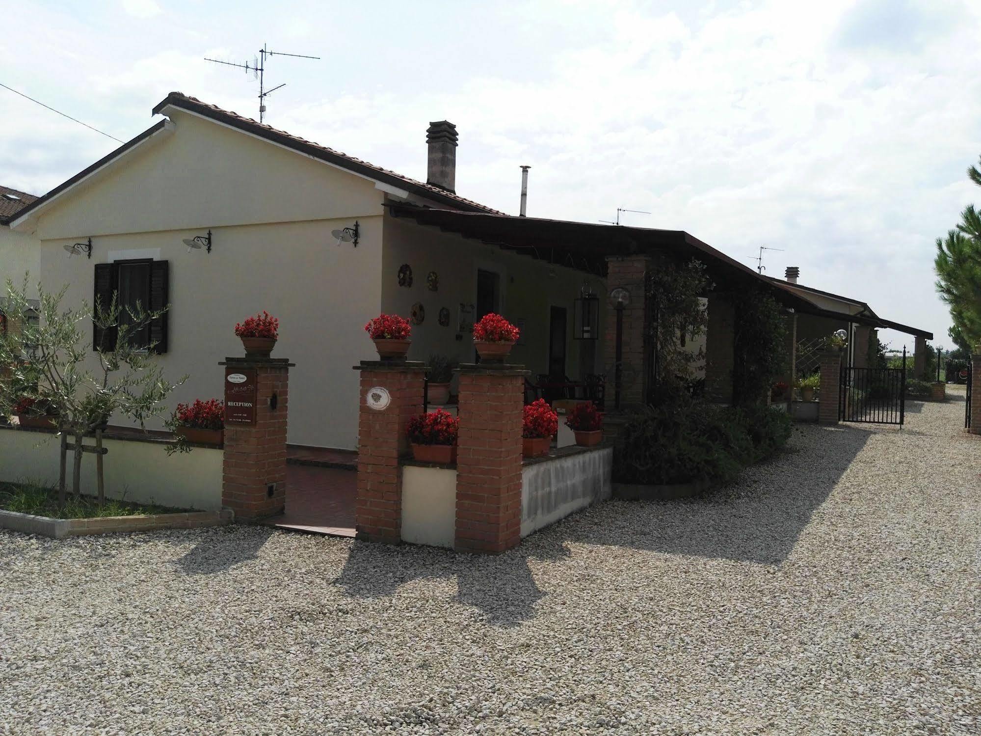 Terra Dei Santi Country House Aparthotel Spello